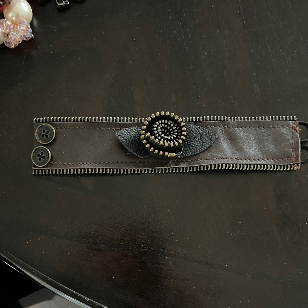 Elegant Brown rose zipper Leather Bracelet with button closure